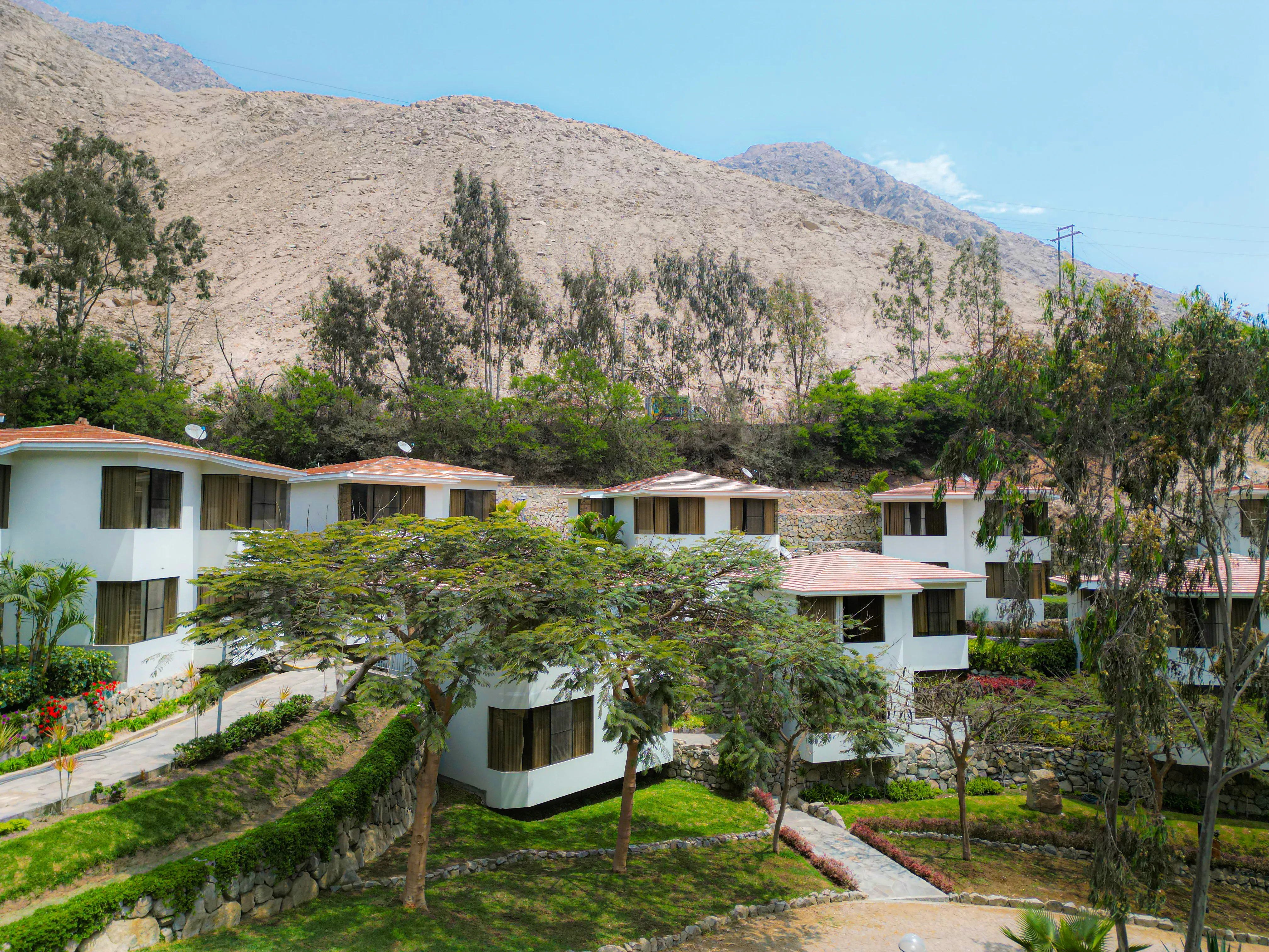 Casita acogedora rodeada de naturaleza